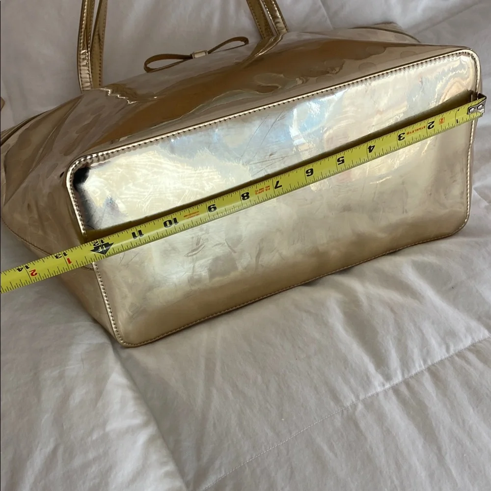 Kate Spade gold bag NWT Sized for day wear or carry on - Picture 10 of 12